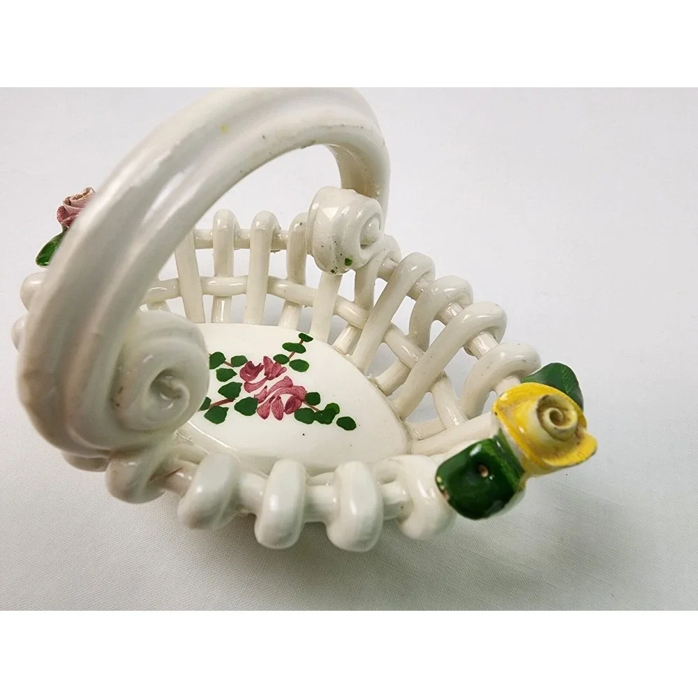 VINTAGE Italian Hand Painted‎ Roses/Floral Porcelain Lattice Basket with Handle